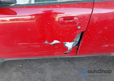 2004 Saturn Vue V6 from USA, damaged, VIN 5GZCZ53404S827732